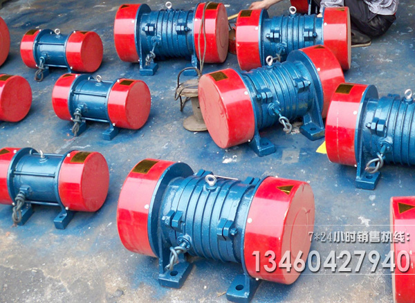 臥式振動(dòng)電機(jī)圖片
