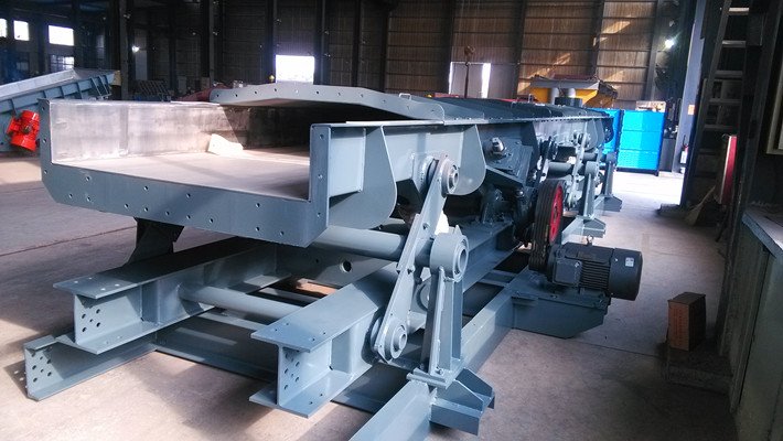 彈性連桿式振動輸送機 彈性連桿式振動輸送機