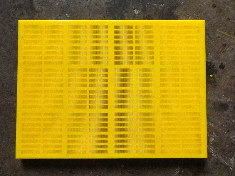 聚氨酯脫水篩網(wǎng)具有良好的耐濕性，耐溫性