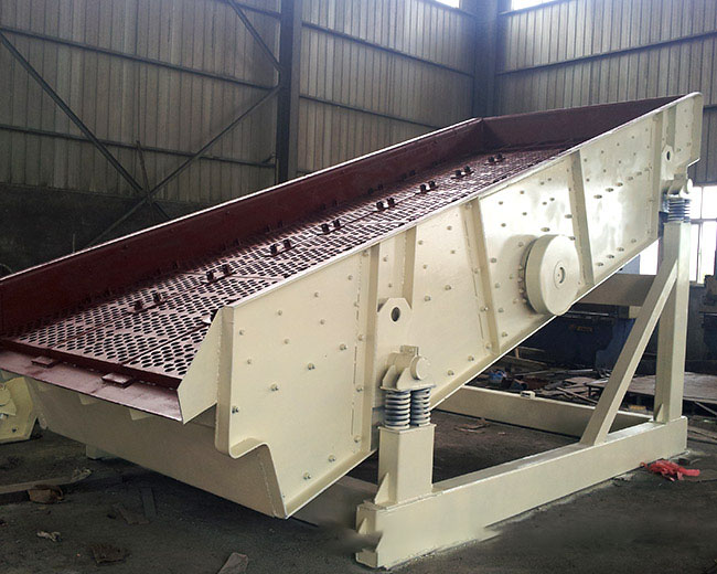 礦山振動(dòng)篩積壓石粉怎么處理，防堵篩網(wǎng)