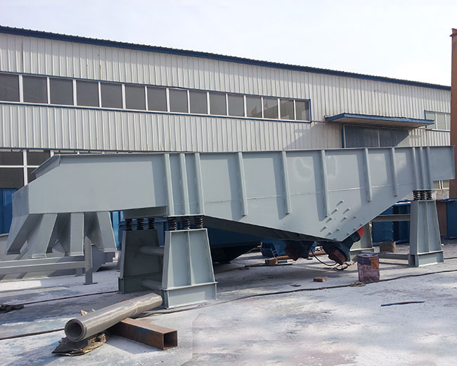 新鄉(xiāng)生產(chǎn)標(biāo)準(zhǔn)振動(dòng)篩哪家好，價(jià)格優(yōu)惠!