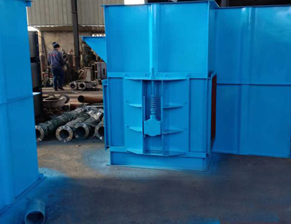 斗式提升機(jī)怎么調(diào)整張緊裝置控制跑偏