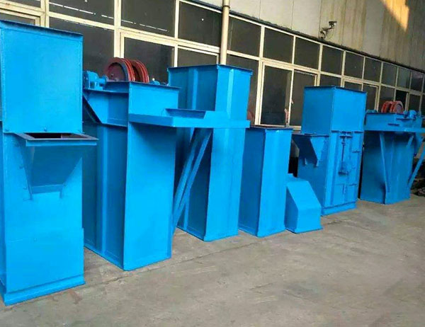 TH250斗式提升機總體結(jié)構(gòu)設計使用說明