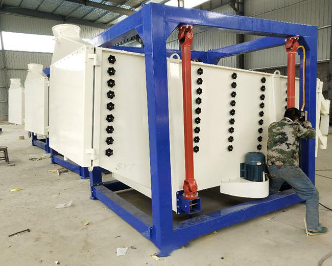 對(duì)比方形搖擺篩供應(yīng)商過(guò)程中首先考慮實(shí)力