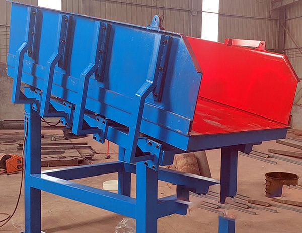 石灰?guī)r加工線用到全有板喂機、振動篩、放礦機