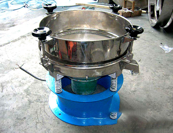 茴香粉除渣除雜需要什么振動篩粉機，多少錢一臺？