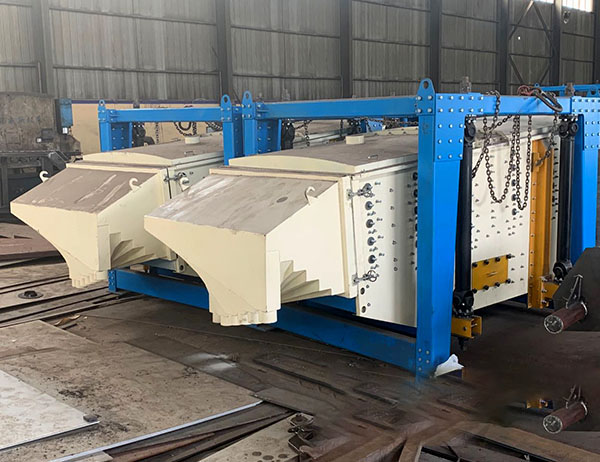 方形搖擺篩上面的物料不搖擺正常嗎？