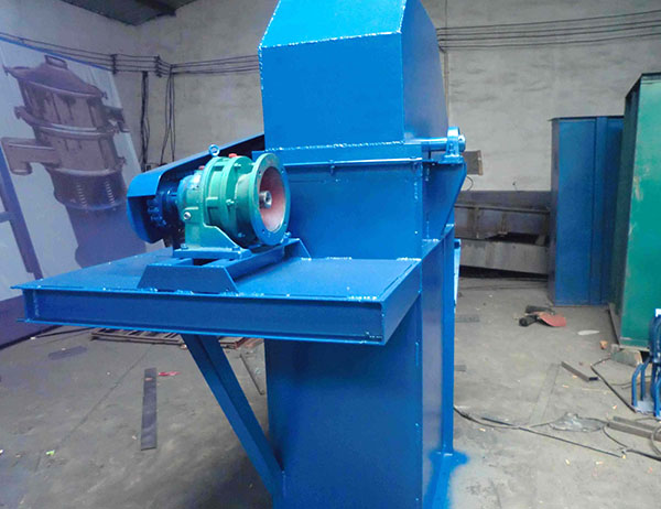 重慶提升機(jī)都是在哪個(gè)地區(qū)采購的，新鄉(xiāng)嗎？