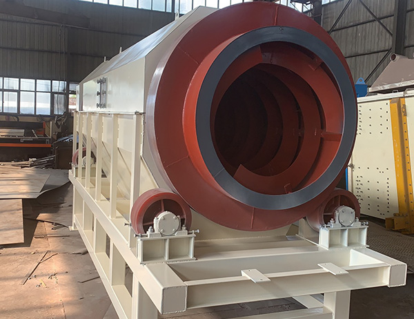 滾軸篩砂機(jī)主要用來篩分原砂的，抗沖擊力強(qiáng)