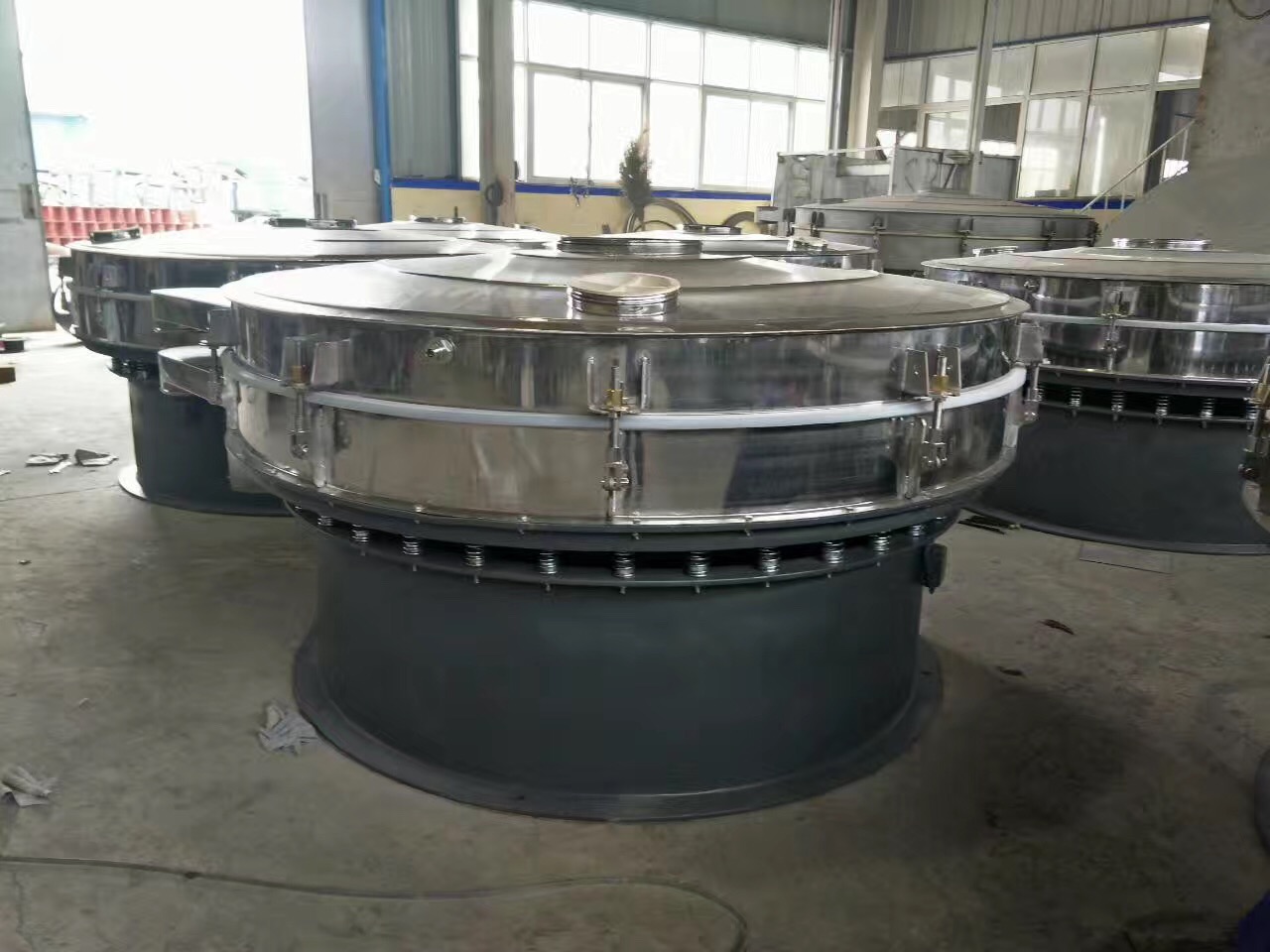 重鈣粉、滑石粉不銹鋼篩分目篩使用超聲波旋振篩