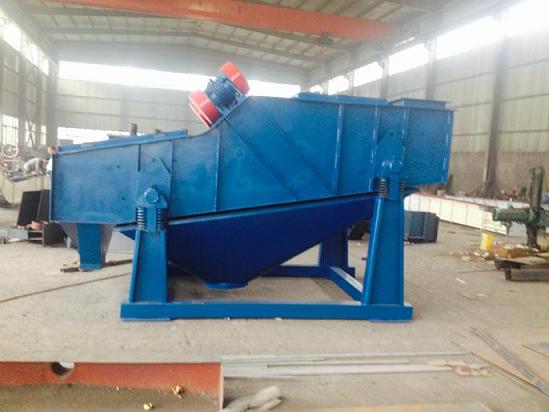 鵝卵石震動篩分設(shè)備選用直線振動篩經(jīng)濟(jì)實(shí)惠價(jià)格便宜