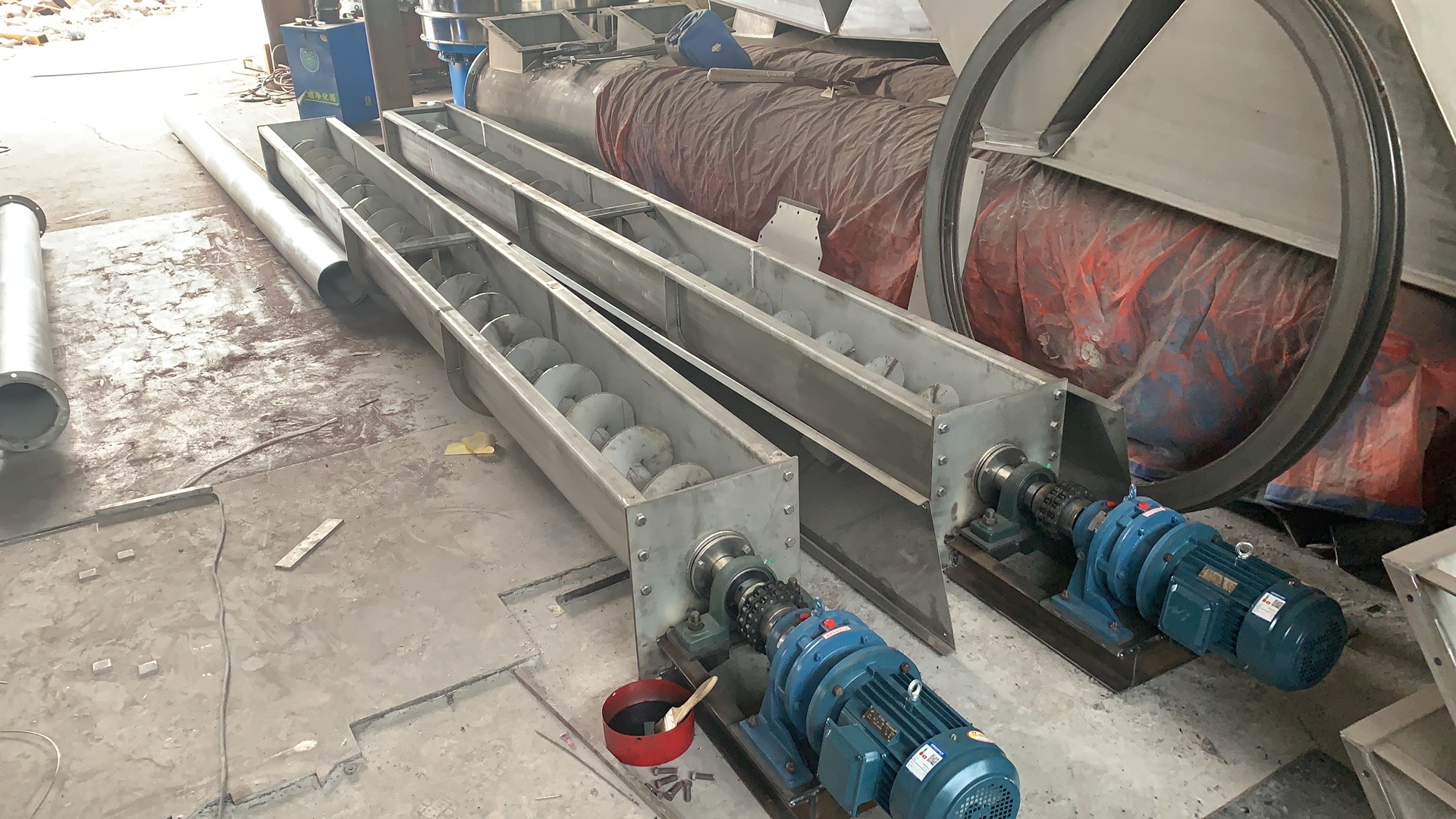 化肥廠、有機肥連續(xù)絞龍輸送機使用好